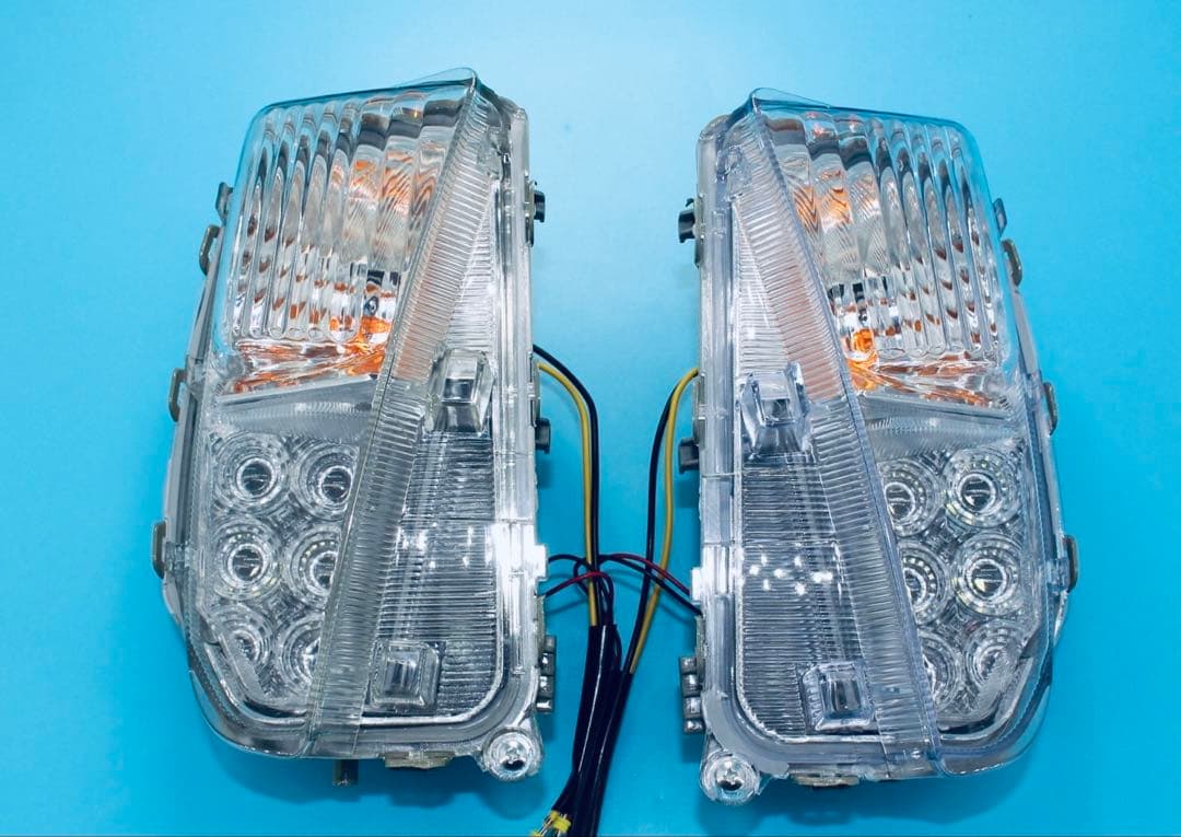 プリウス30系prius 後期US仕様 ウインカー LEDデイライト