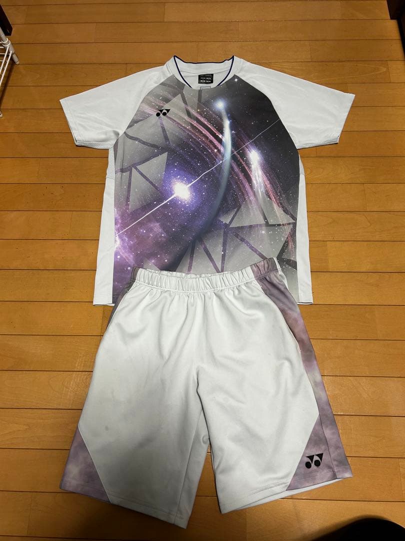 YONEX 宇宙柄バドミントンウェア　ユニフォーム　ゲームウェア
