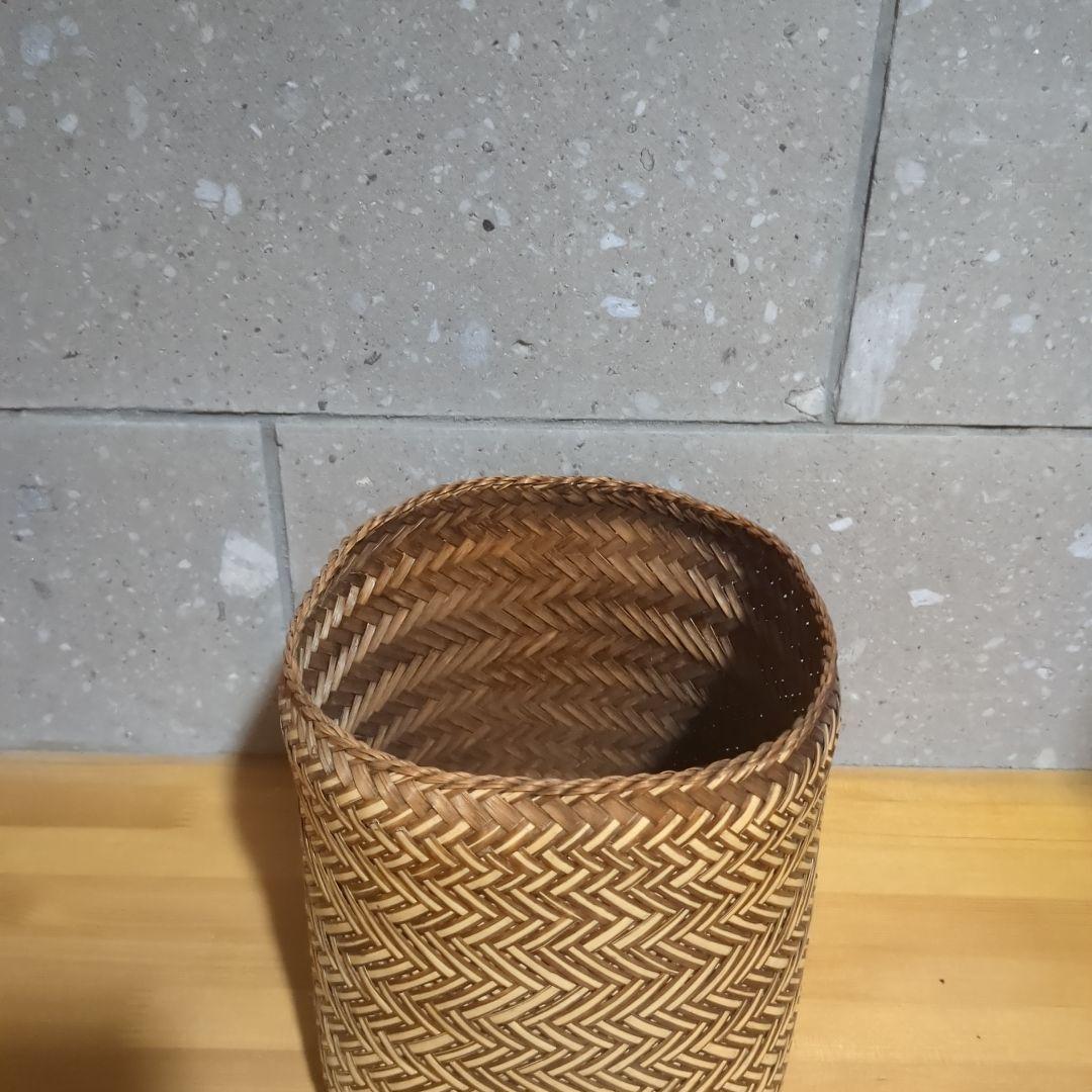 【バリ島直送・ハンドメイド】天然素材 伝統的な手編みのバスケット