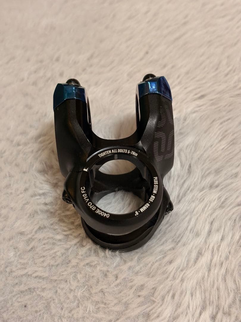 e-thirteen Plas ステム　40mm ブルー