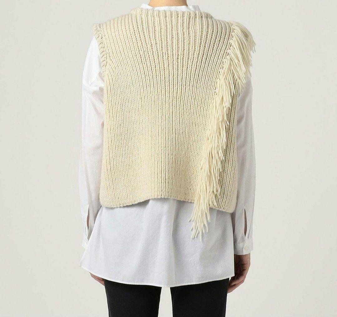 トップス MAYDI HAND KNITTED PULL VEST WITH FRING