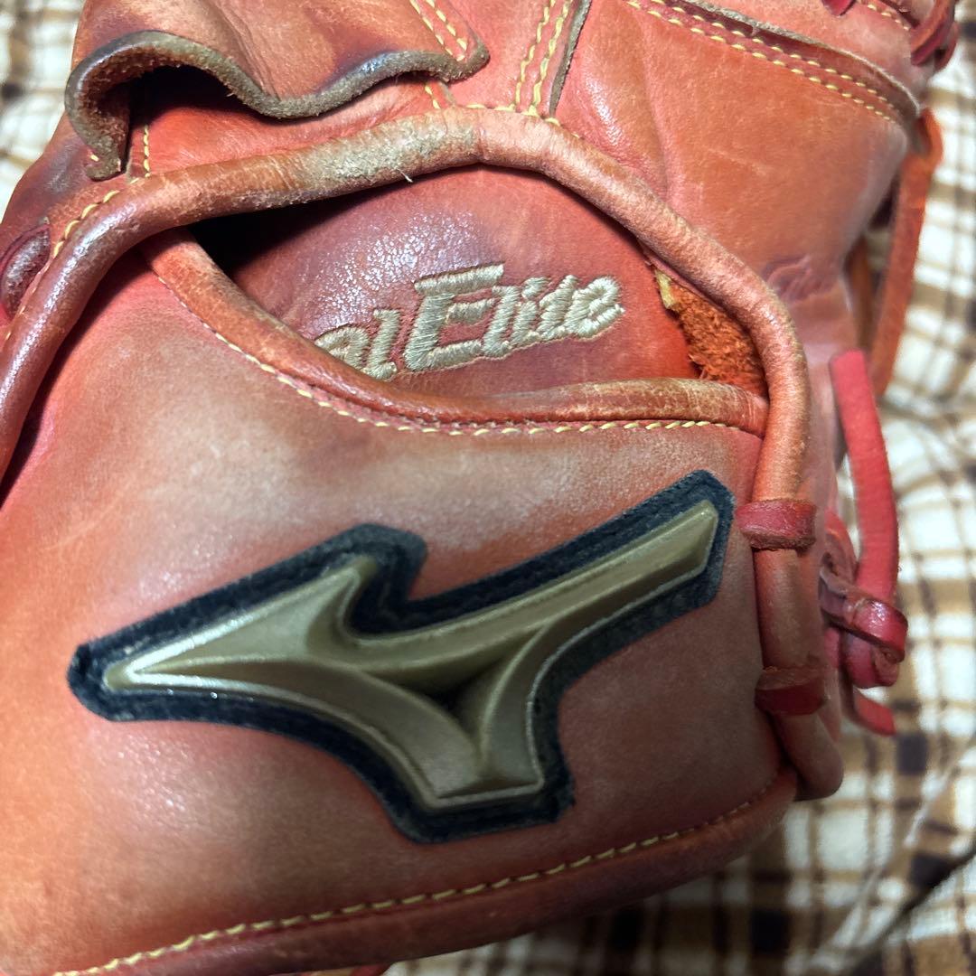 Mizuno Global Elite 右投げ グローブ 赤