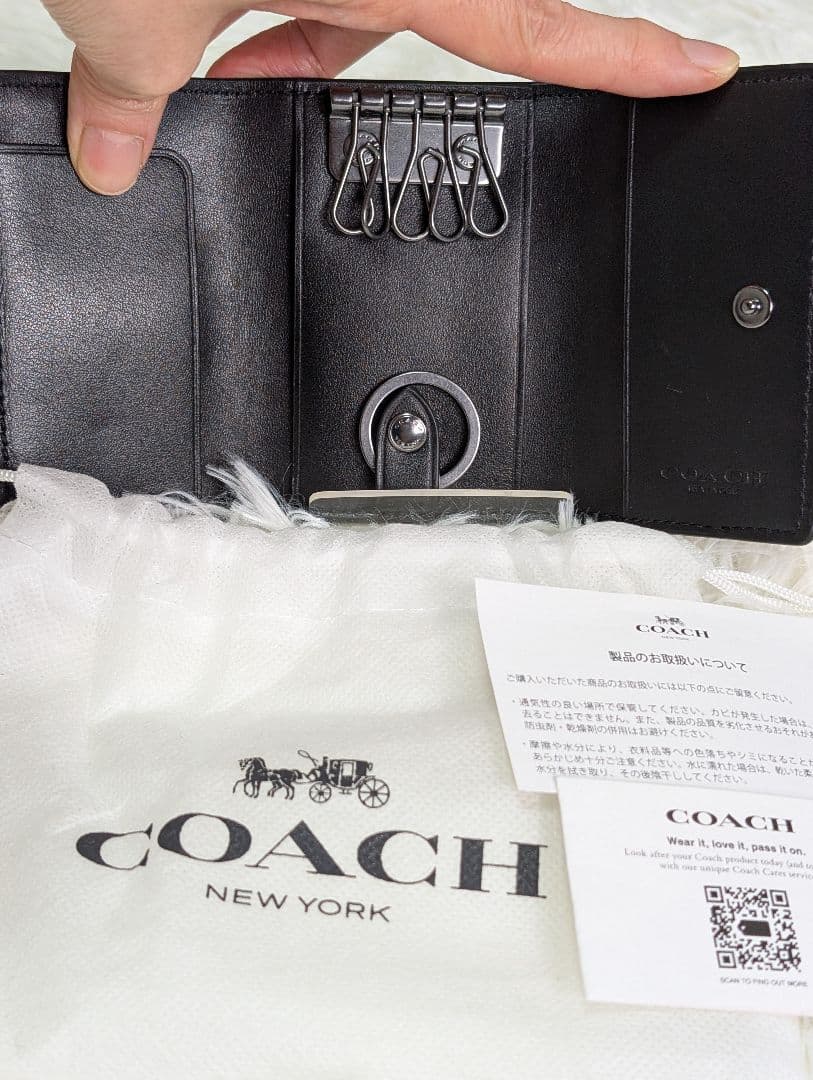 美品　COACH コーチ　キーケース5連　エンボス加工　メンズ　クロ　シグネチャ