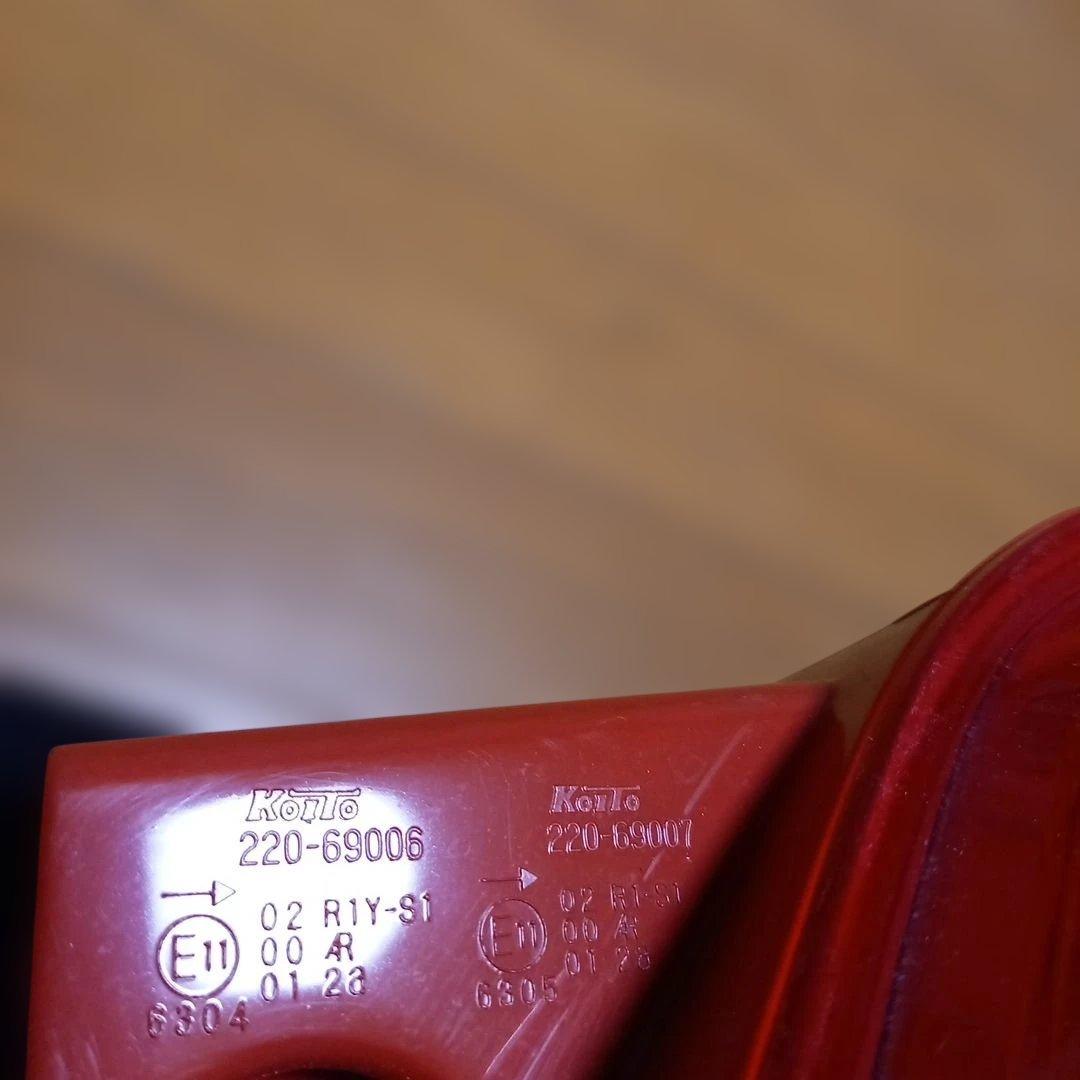 ダイハツコペン純正右側テールランプユニットコイト製品