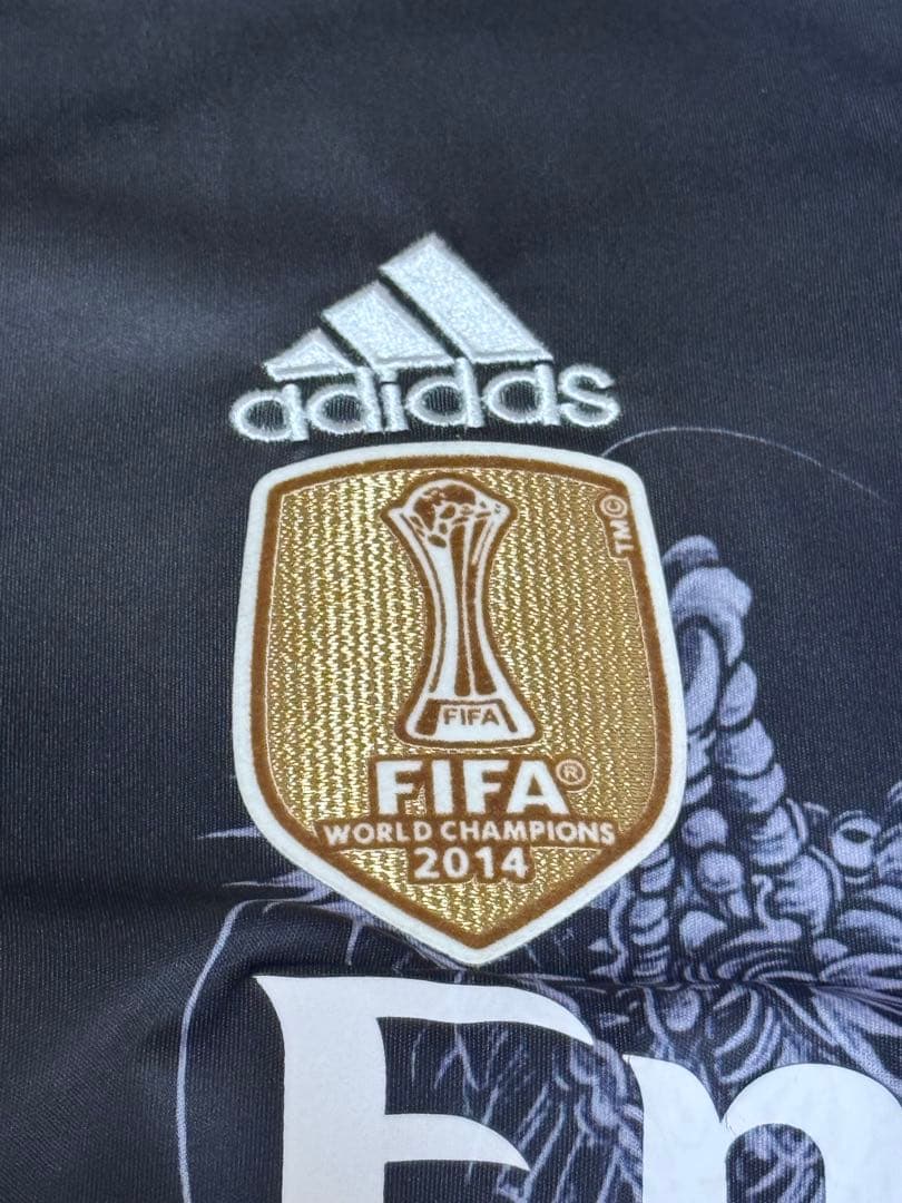 【お買い得商品】レアル・マドリード Ronaldo 7 14/15シャツ