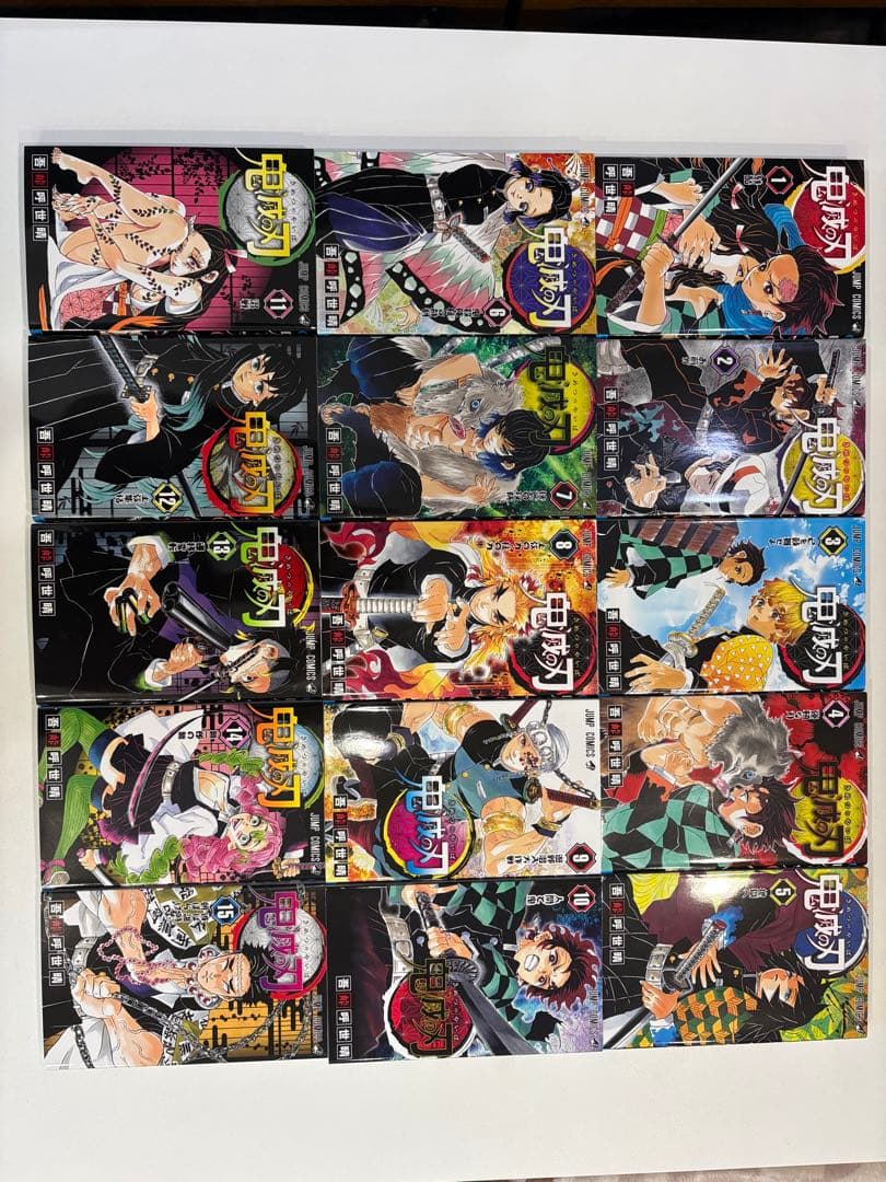 鬼滅の刃　漫画　全巻＋外伝等＋缶バッジ 20巻22巻特装版