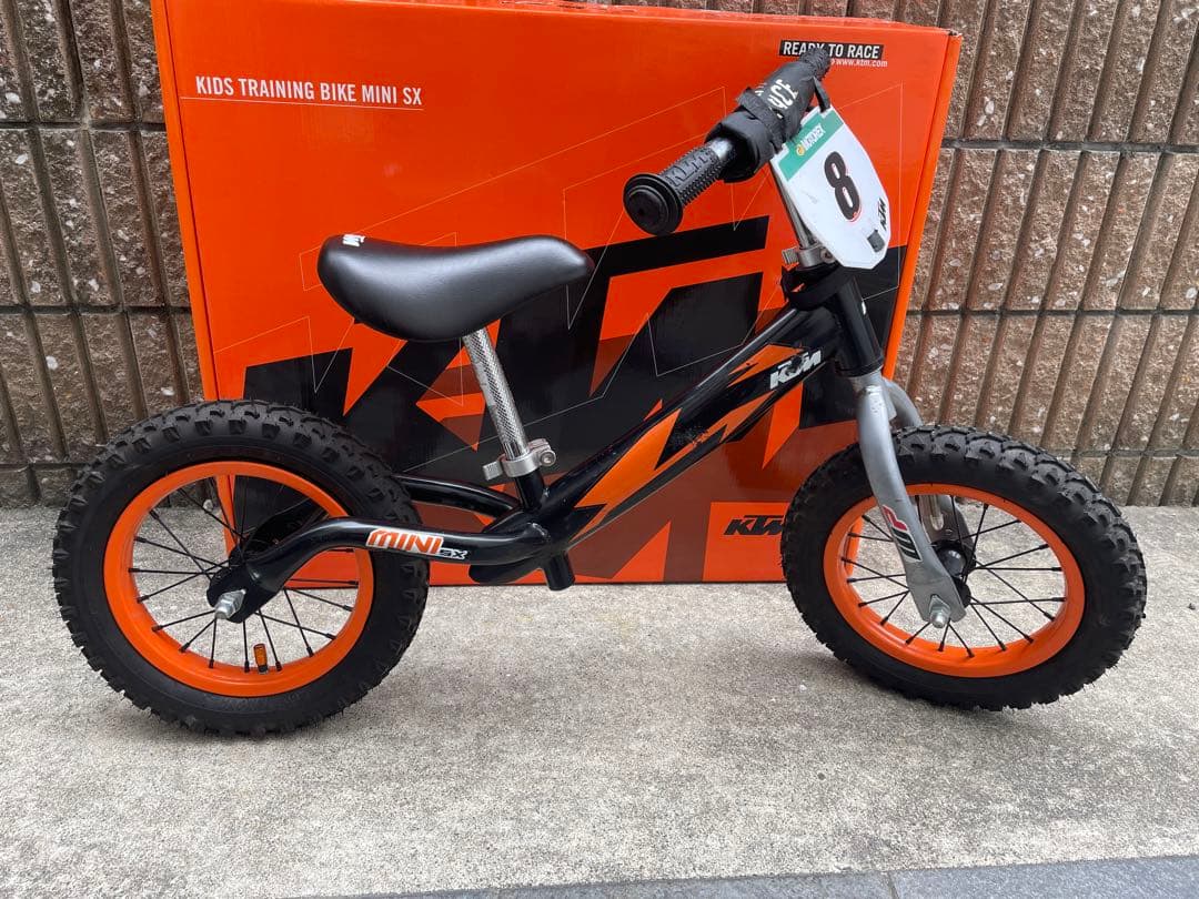 KTM　トレーニングバイク　ストライダー　付属品有り　motogp