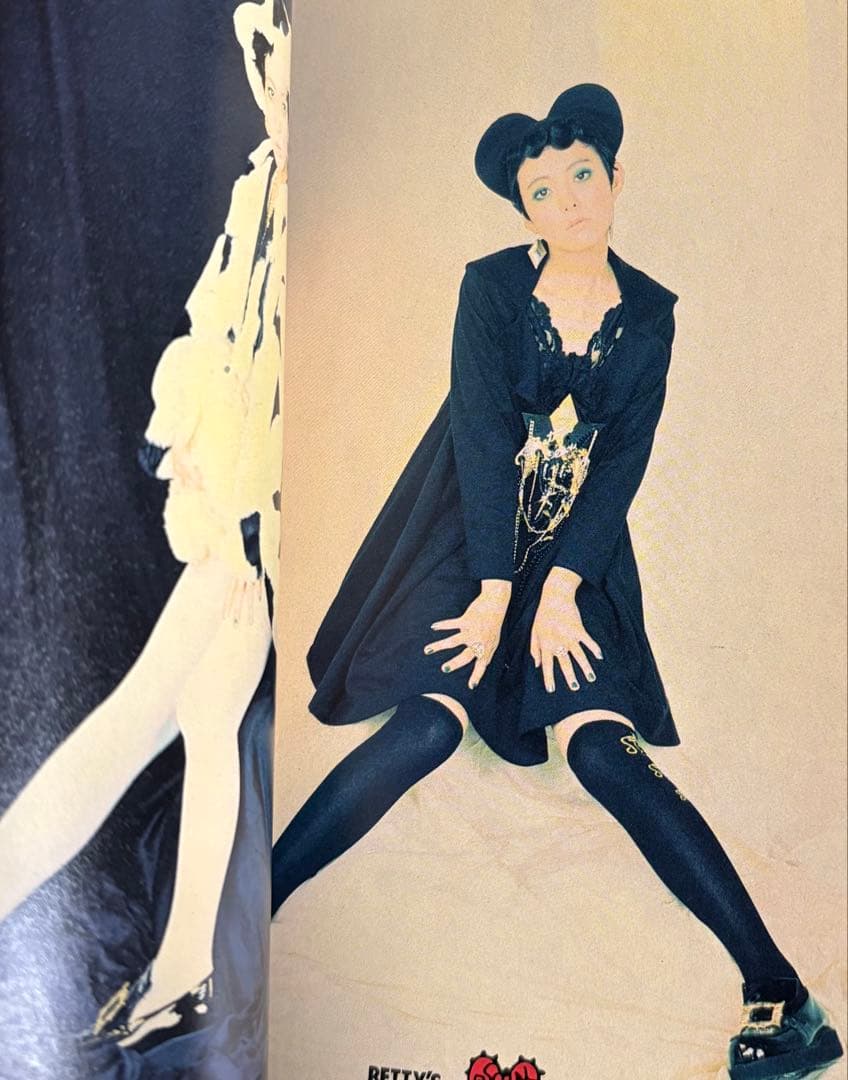 絶版‼️ CUTIE BETTY'S BLUE BOOK