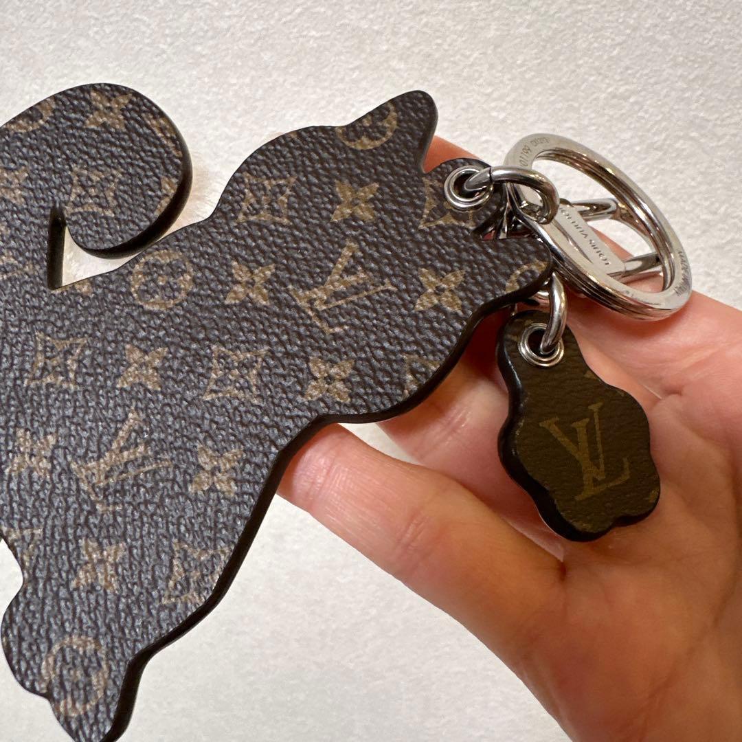 ルイヴィトン ポルトクレ Lv シバ 犬 ドッグ 柴犬 キーリング