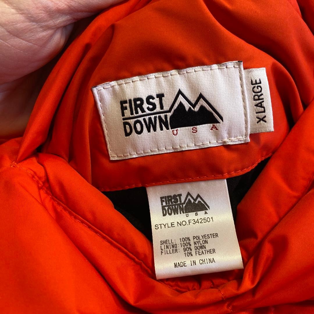 FIRST DOWN リバーシブルダウンベスト