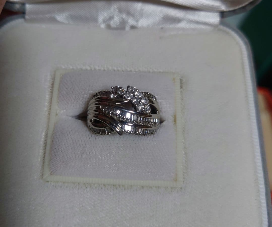 天然ダイヤモンド　プラチナ900　リング　１ ct