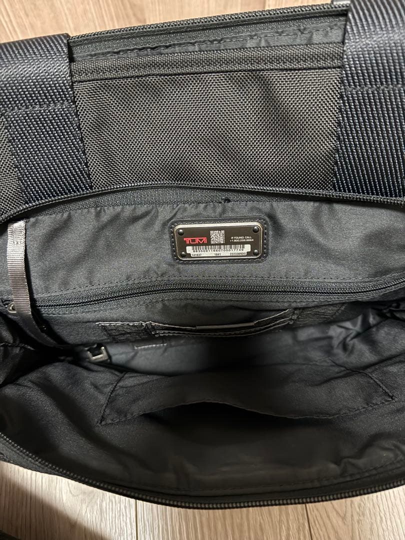TUMI ブラック トートバッグ