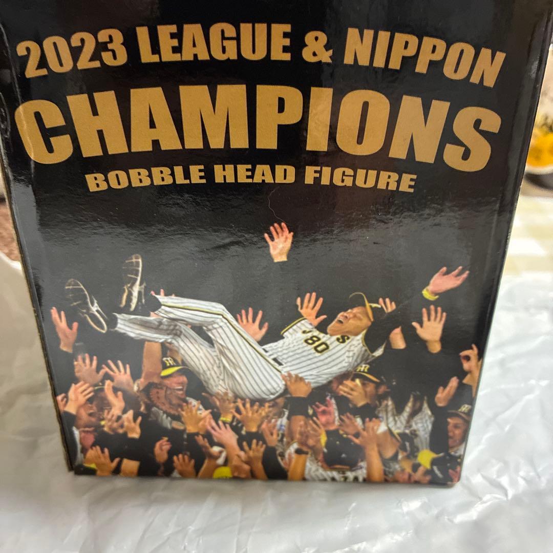 阪神タイガース　ボブルヘッド人形　岡田監督