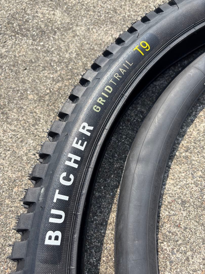 パーツ BUTCHER GRID GRAVITY T9 TLR ENDURO TIRE