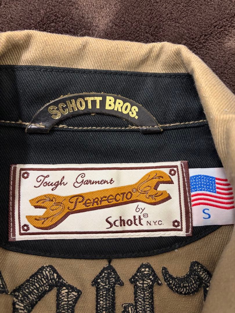 SCHOTT ベージュジャケット