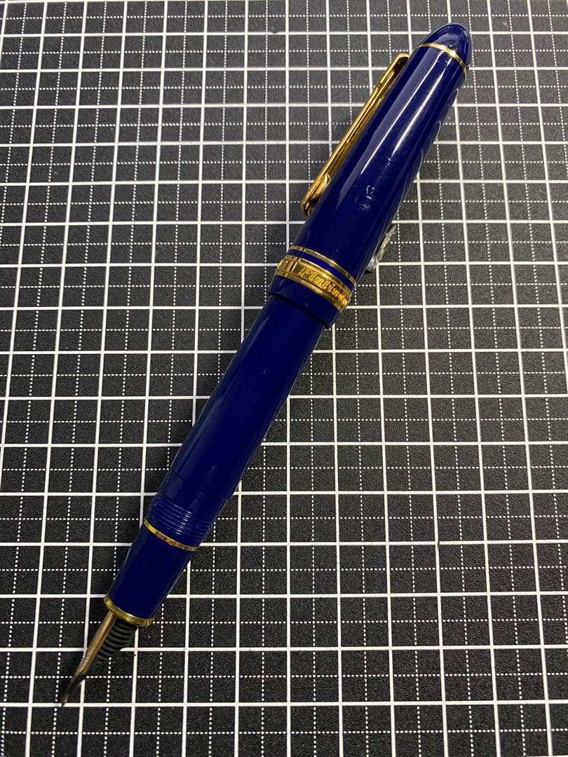 PLATINUM PRESIDENT BLUE 万年筆　字幅M