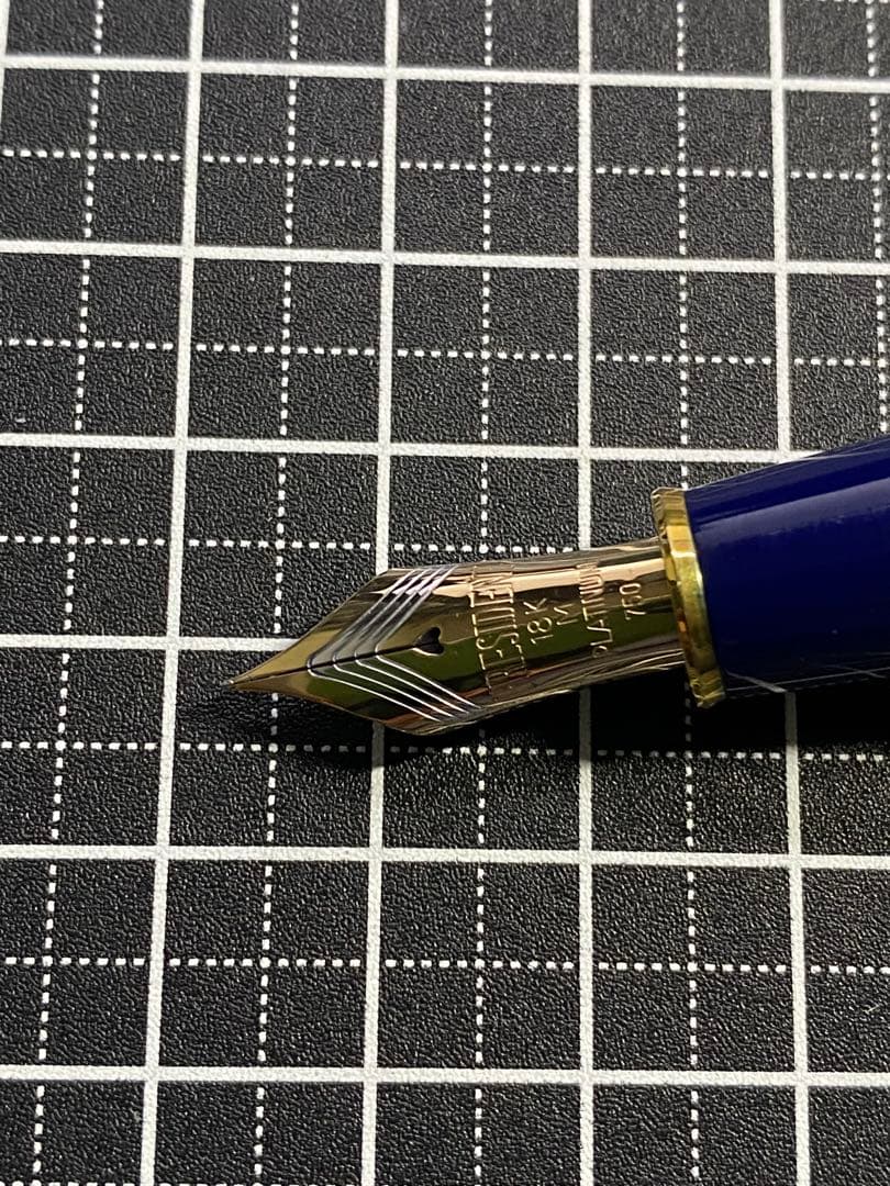 PLATINUM PRESIDENT BLUE 万年筆　字幅M