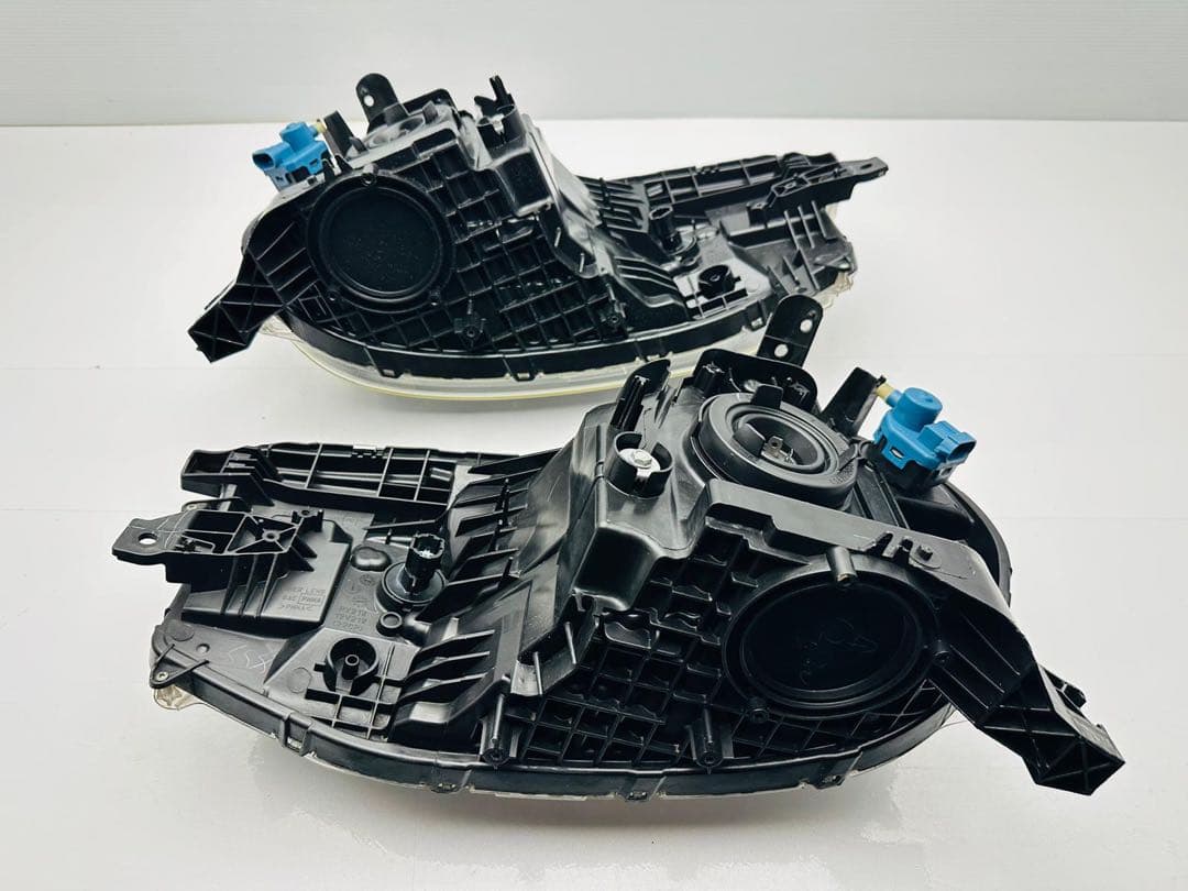 キューブ ヘッドライト ヘッドランプ ハロゲン STANLEY P8190 刻印