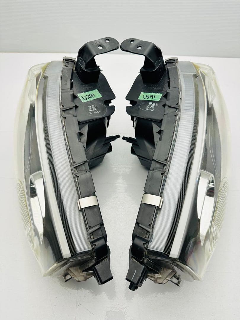 キューブ ヘッドライト ヘッドランプ ハロゲン STANLEY P8190 刻印