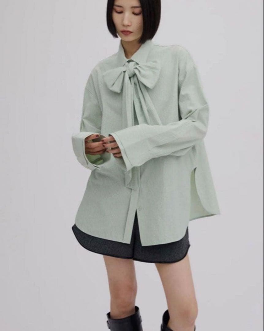 【ほぼ未使用】Ameri UND UNEVENNESS TIE ᗷᒪOUSE