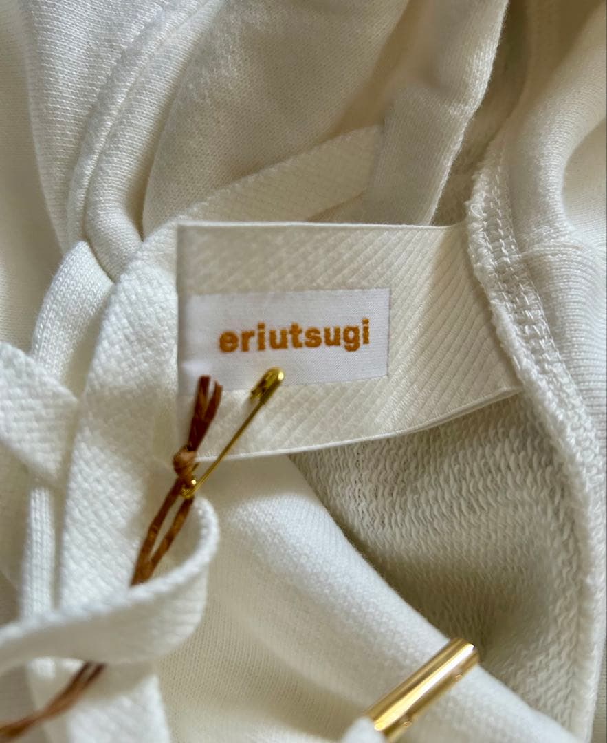 【生産終了品】eriutsugi エリウツギ もってけドロボーパーカー シロ 白