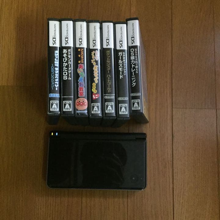 DS LL 本体＋ソフト7本＋内蔵ソフト2本
