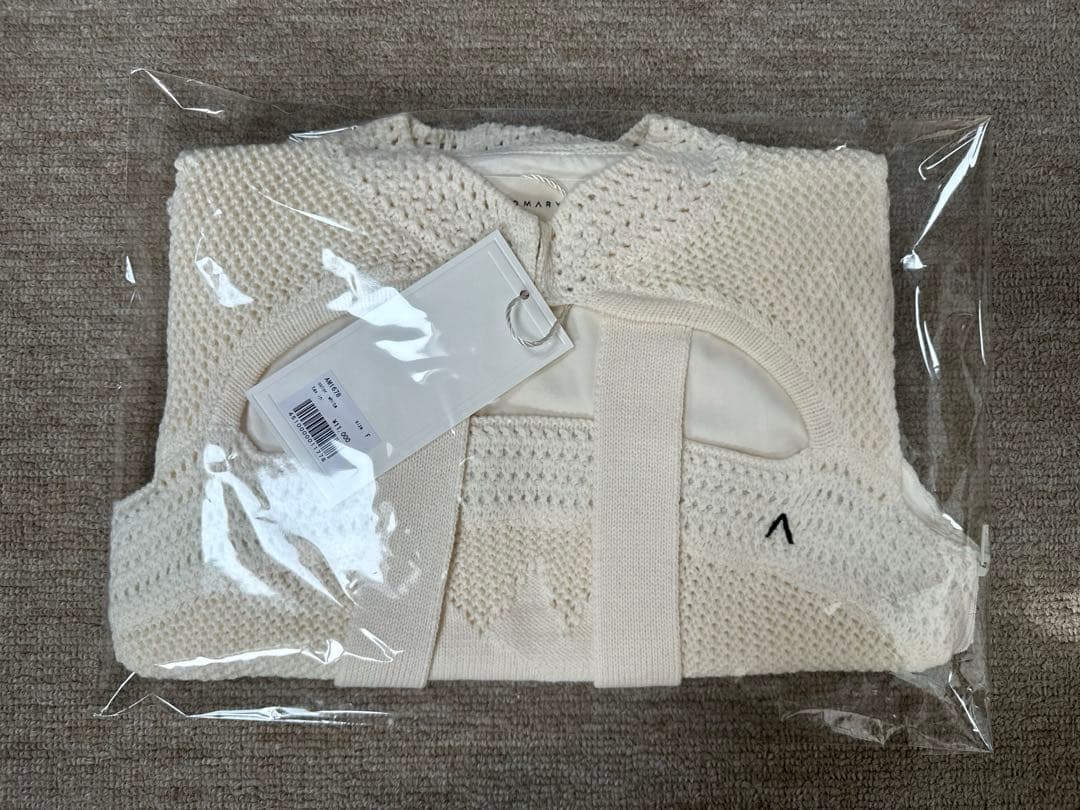 さ*ん様 andmary Violet ribbon tops