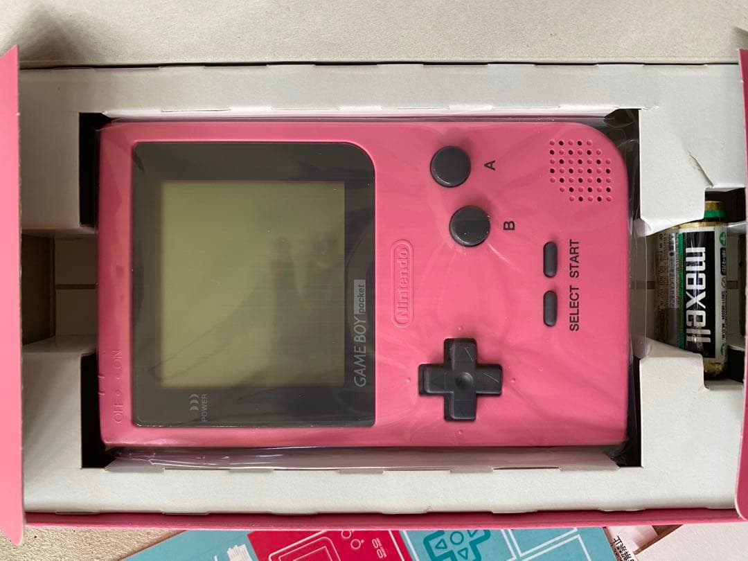 新品未使用　任天堂　ゲームボーイポケット　ピンク色