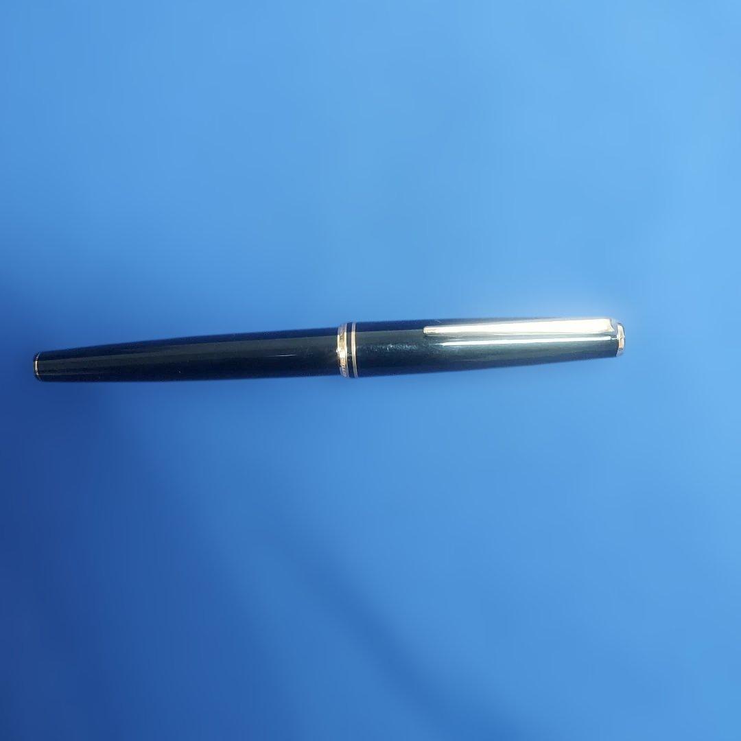 【未使用】Mont Blanc　ＣＬＡＳＳＩＣ　万年筆　ペン先１４K５８５　EF