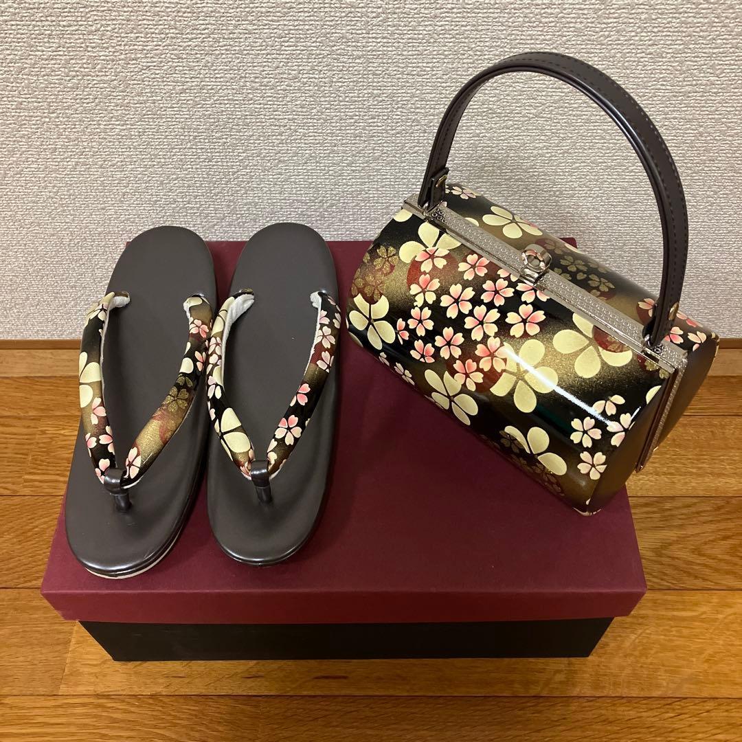 和装用バッグと草履のセット　花柄　箱付き