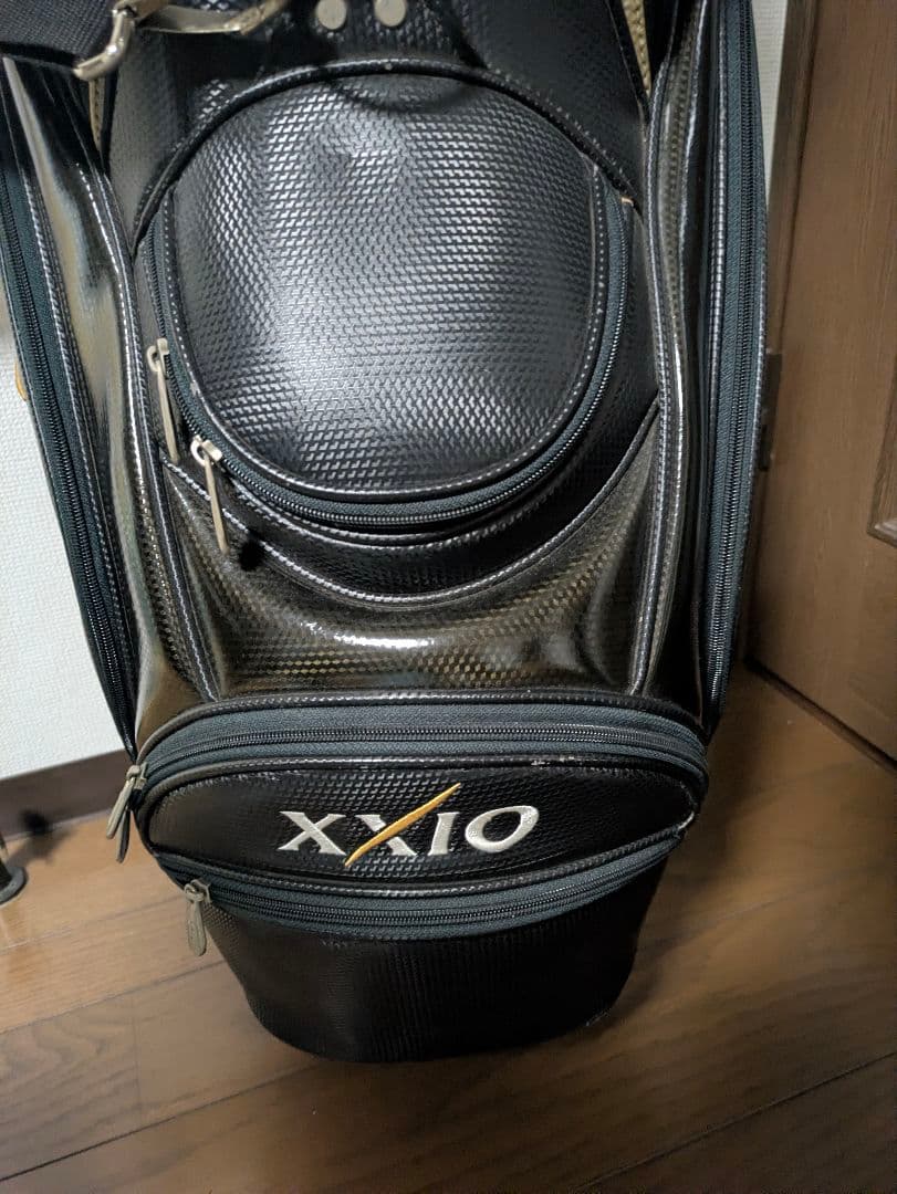 XXIO ブラック キャディバッグ フード付き