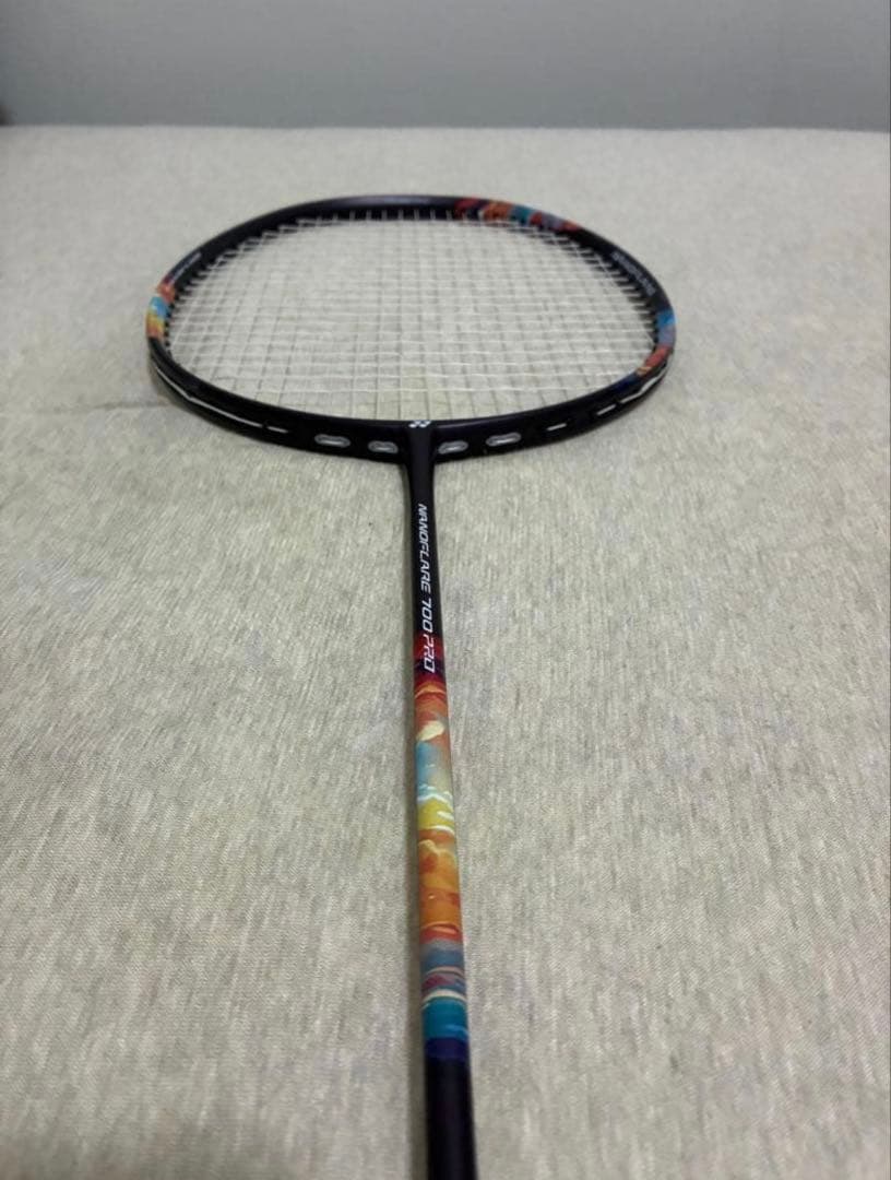 YONEX ナノフレア700 プロ　5U-G5 26lbs