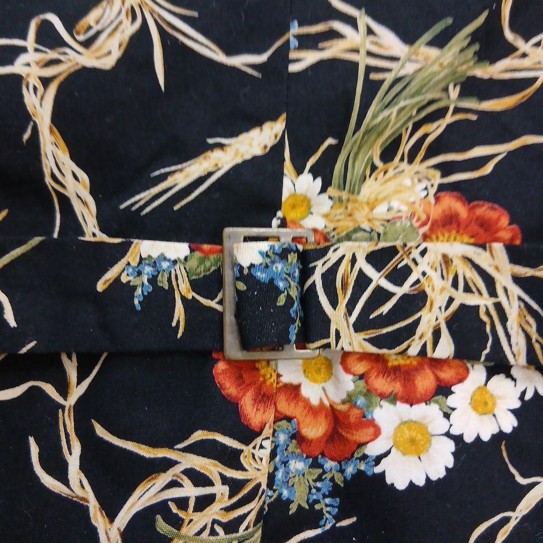 春一番PINK HOUSE ブラック花柄刺繍ベスト総柄　未使用に近い