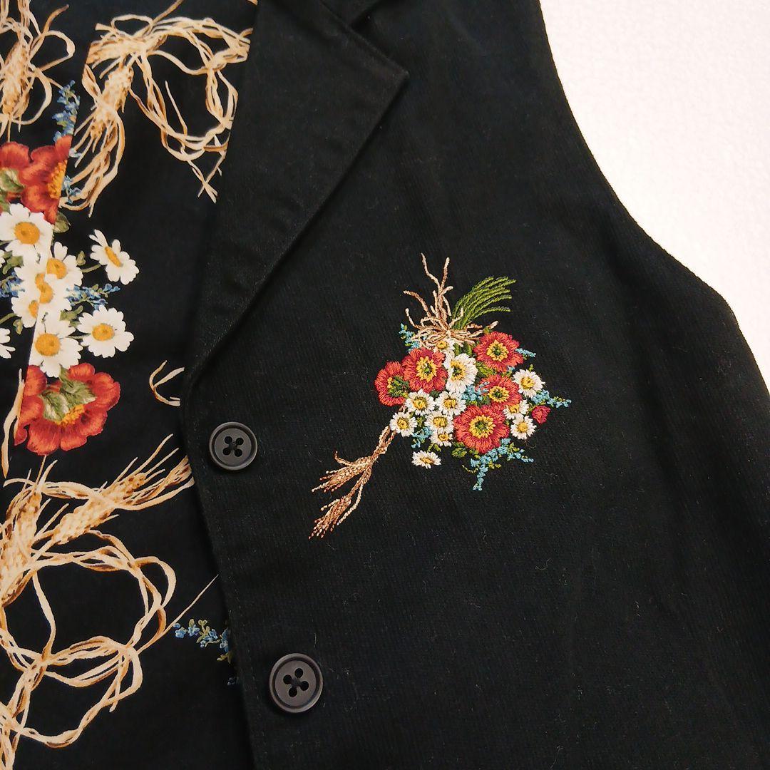 春一番PINK HOUSE ブラック花柄刺繍ベスト総柄　未使用に近い