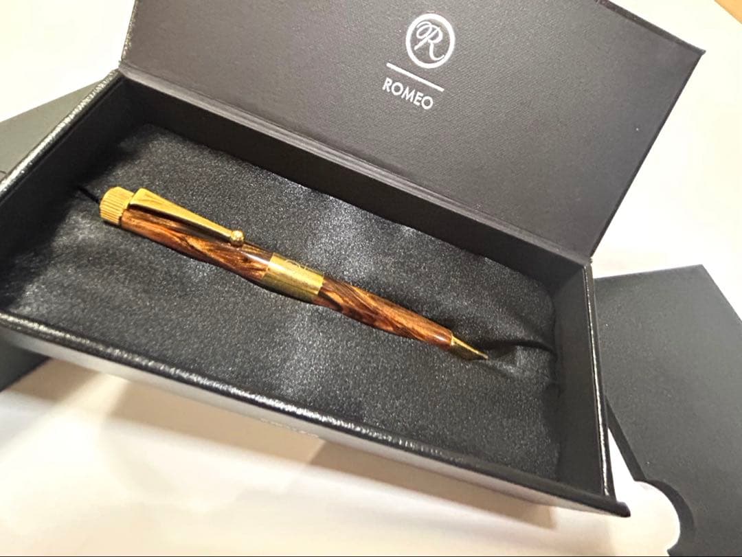 ！値下げ！　新品　未使用　ROMEO No.3 ボールペン オーリックアンバー