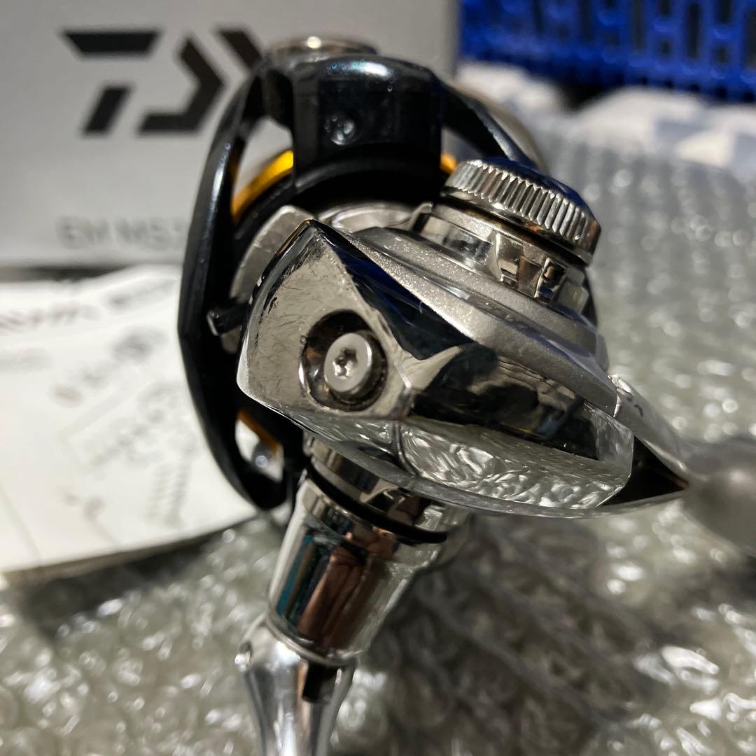 ま　DAIWA EM MS2500-PF スピニングリール