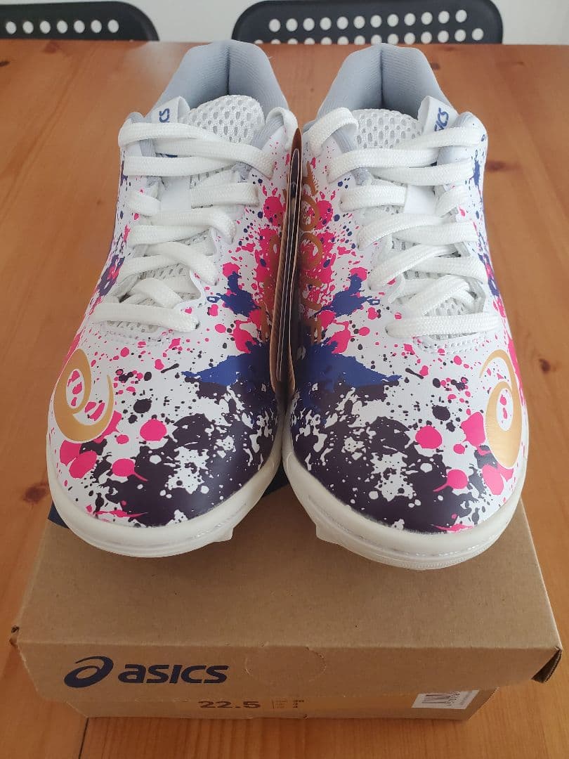 新品未使用　asics アシックス トッキ8 TF サッカー フットサルシューズ