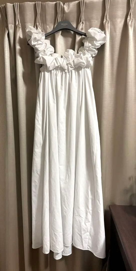 新品未着用　THETOE Erie frills onepiece ホワイト　S
