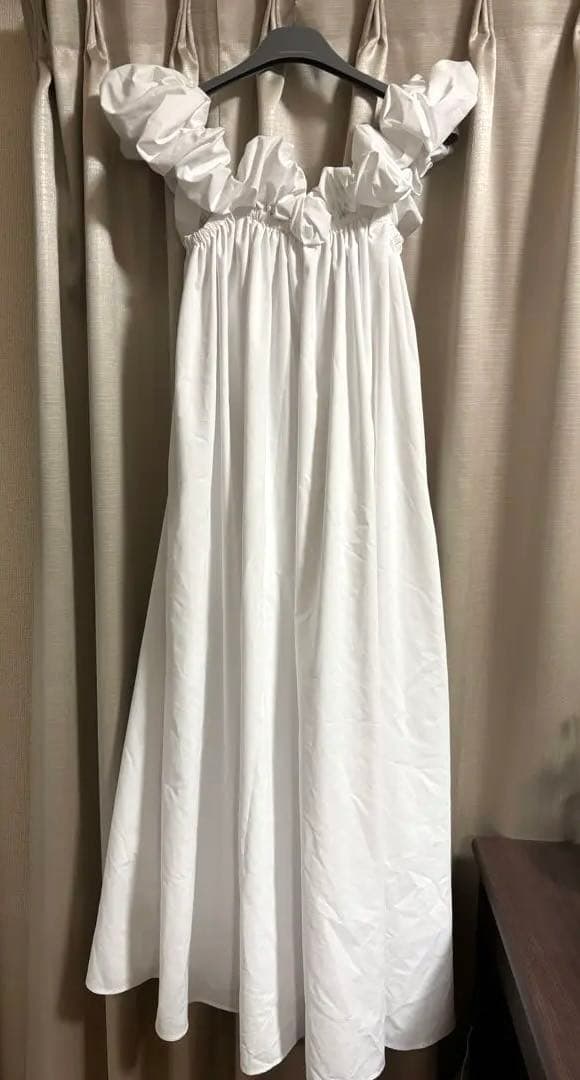 新品未着用　THETOE Erie frills onepiece ホワイト　S