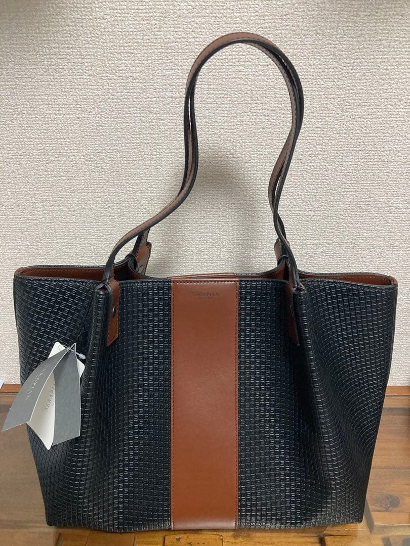 未使用　SERAPIAN SMALL SECRETセラピアン　トートバッグ