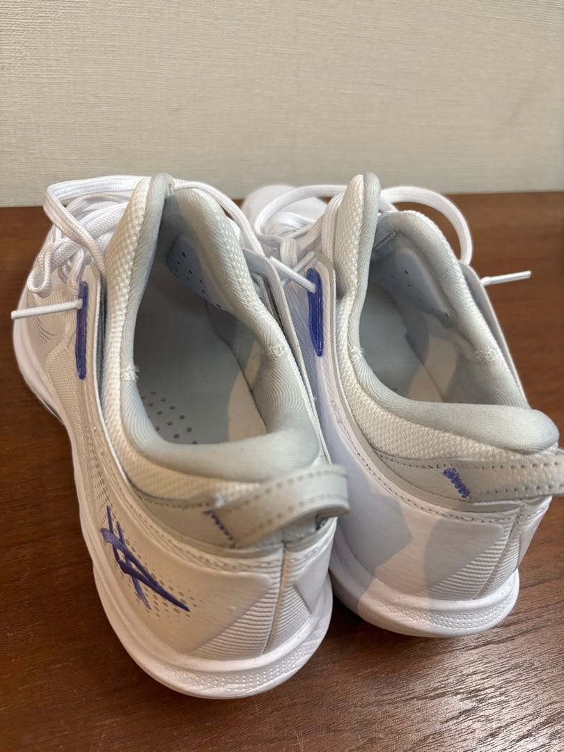 アシックス ホワイト メッシュ シューズ