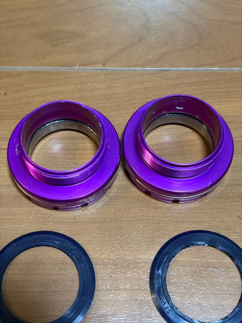 パープル ボトムブラケット アルミ製