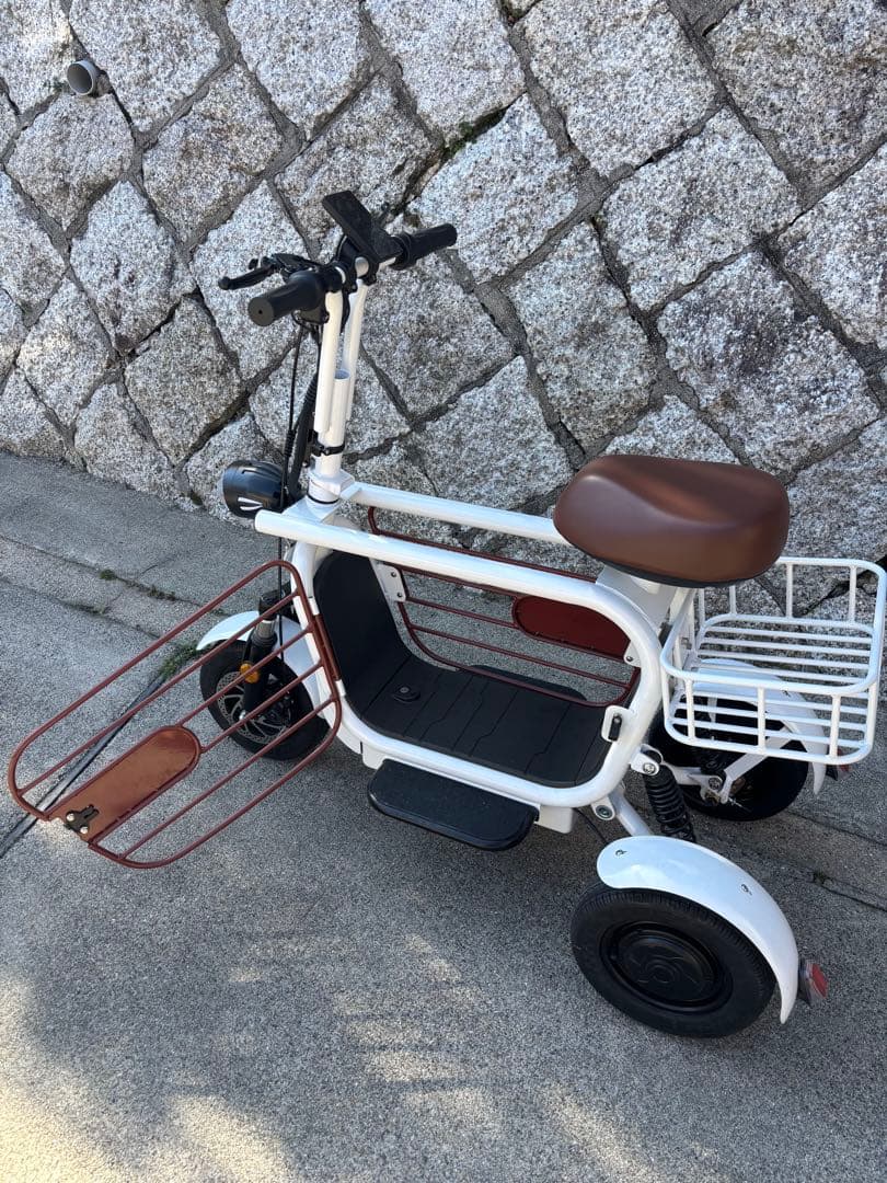ナクラム　ペット用電動カート三輪電動アシスト自転車 ホワイト
