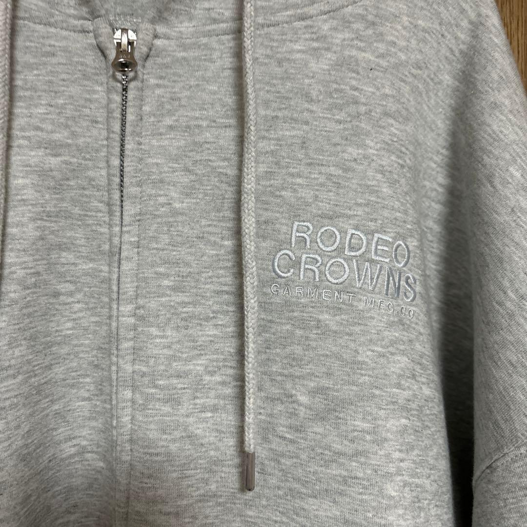 RODEO CROWNS BOWL☆新品エンボスBIGZIPパーカー