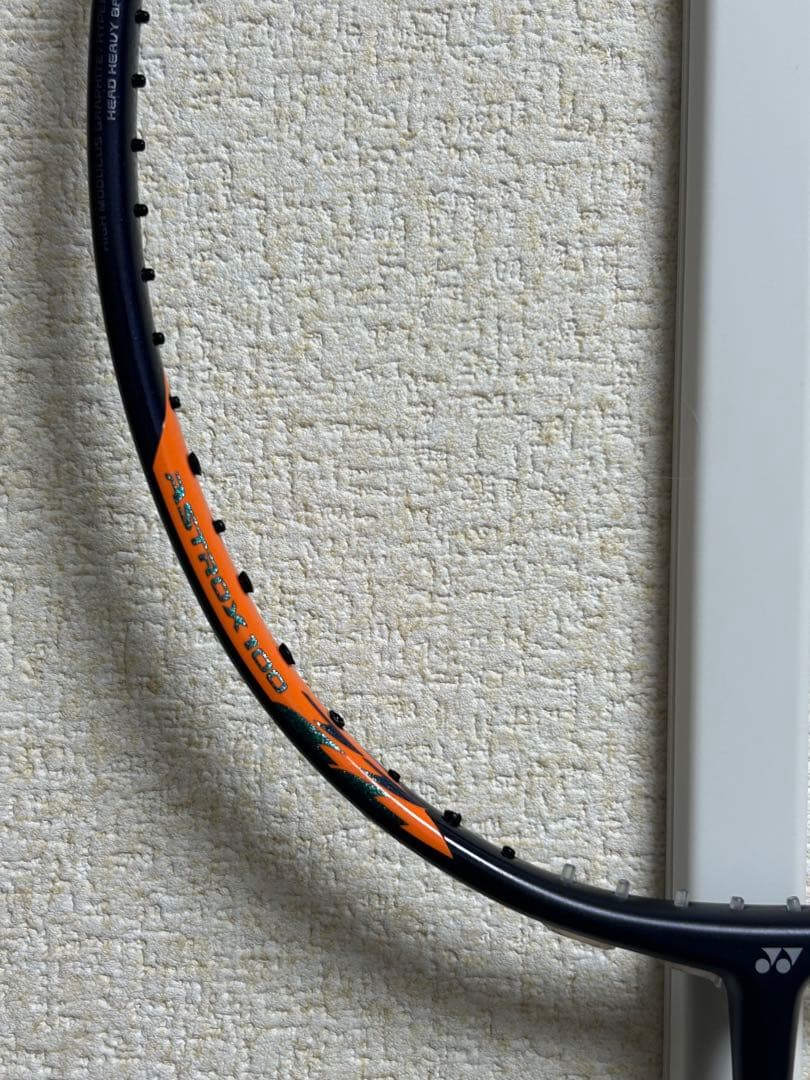 美品　ヨネックスアストロクス100ZZネビー