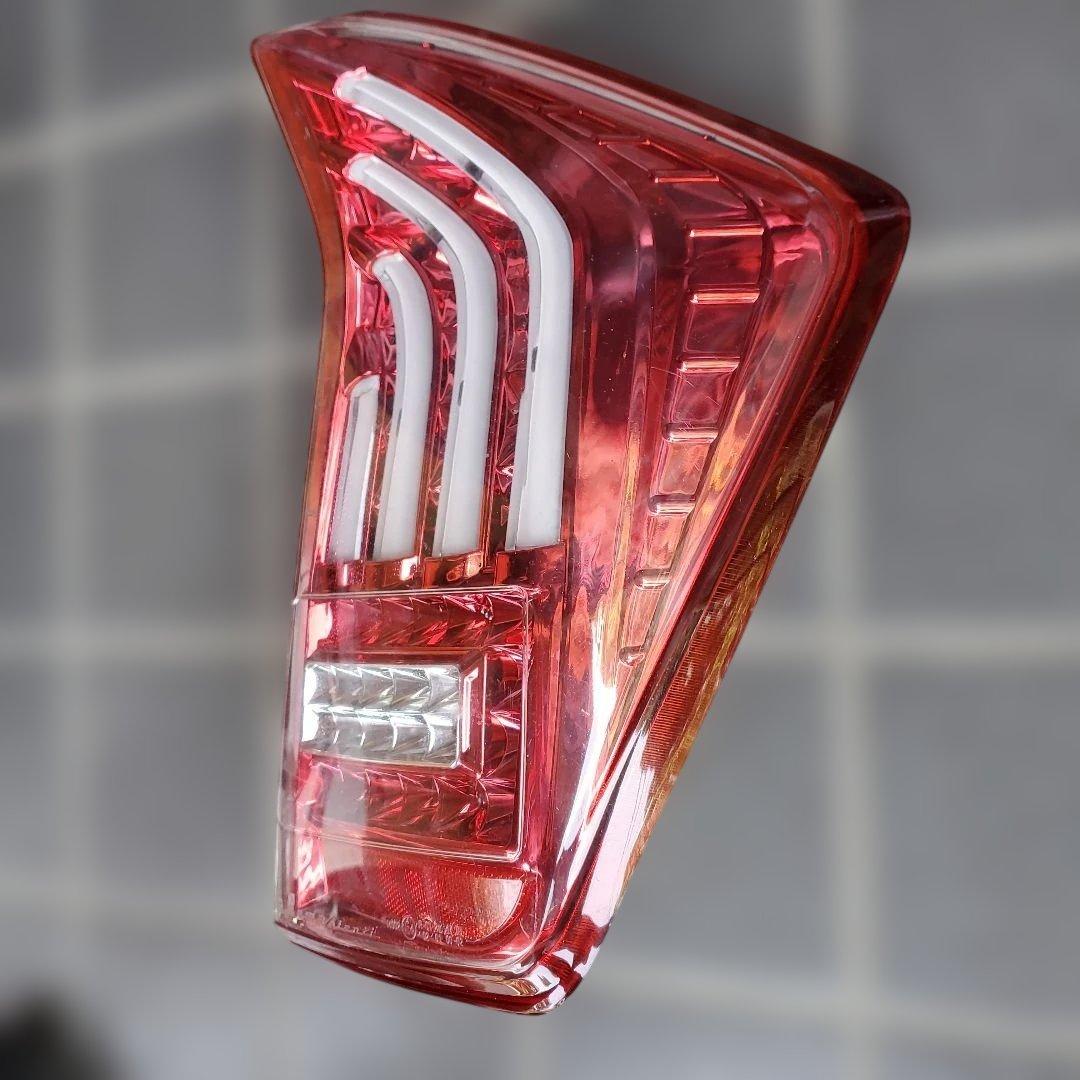 valenti　プリウス30　LEDテールランプ