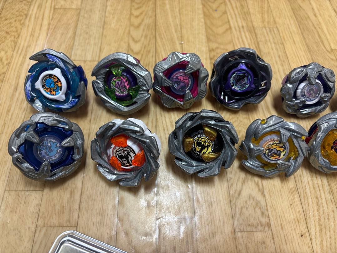 ベイブレードx 引退品