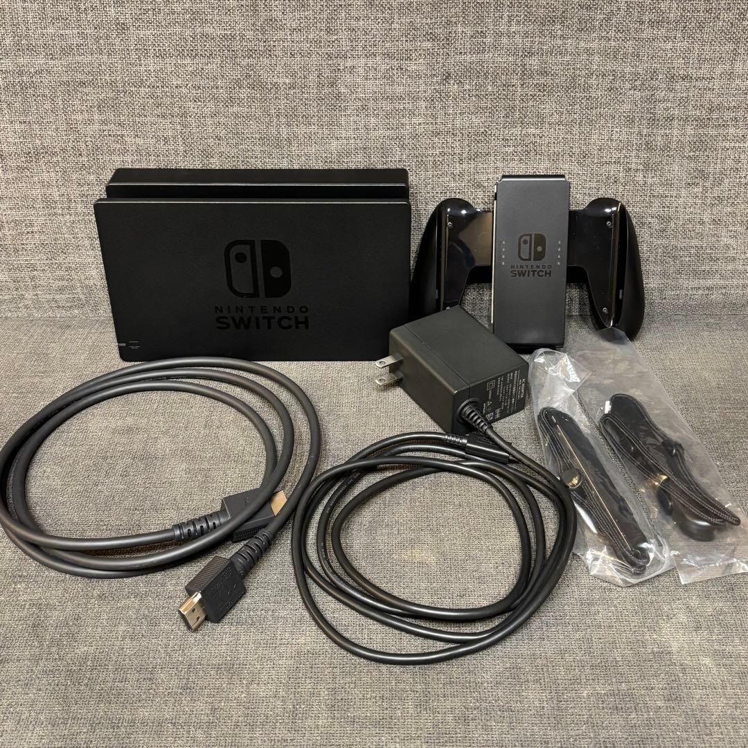 ニンテンドースイッチ本体一式＋純正プロコン　他付属品あり