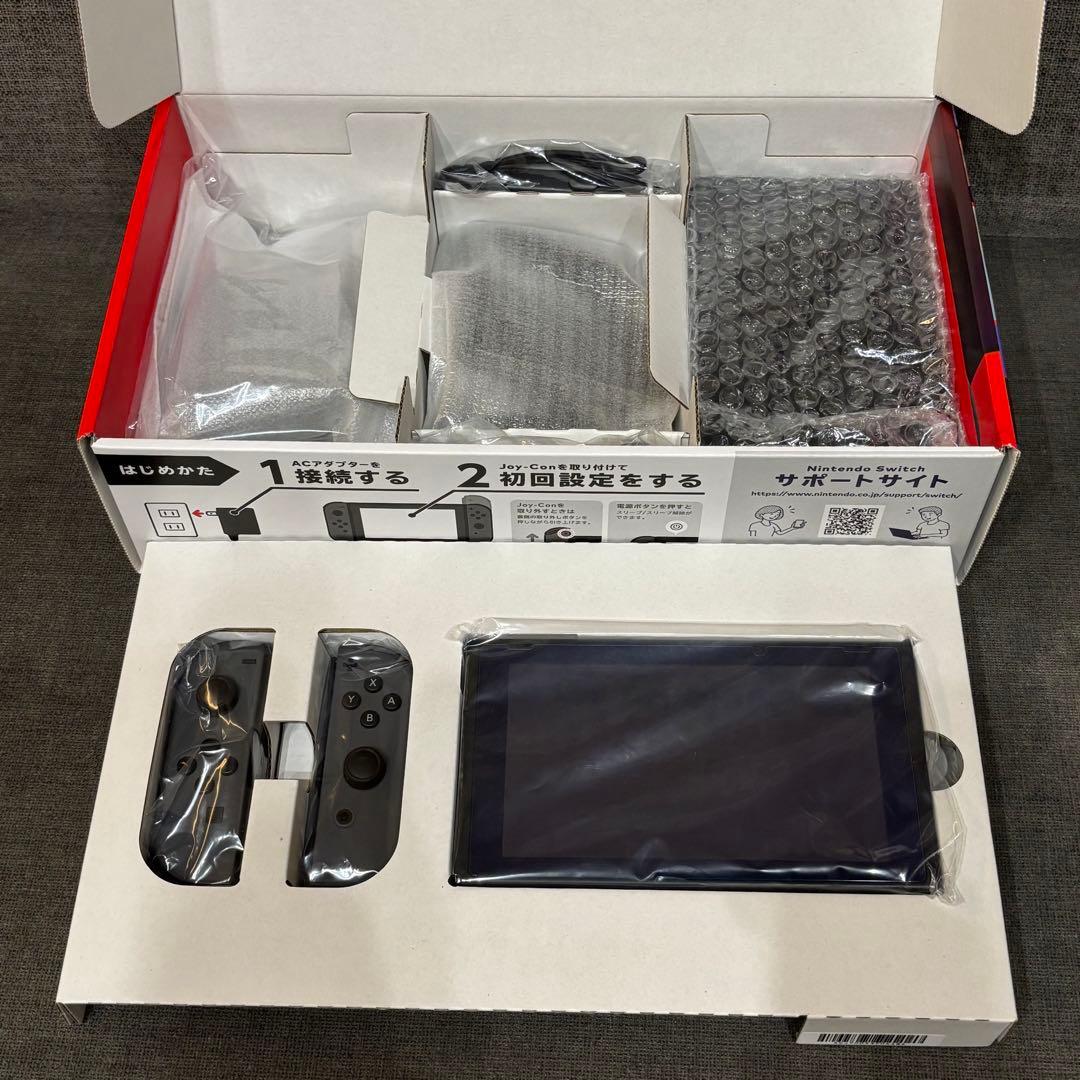ニンテンドースイッチ本体一式＋純正プロコン　他付属品あり