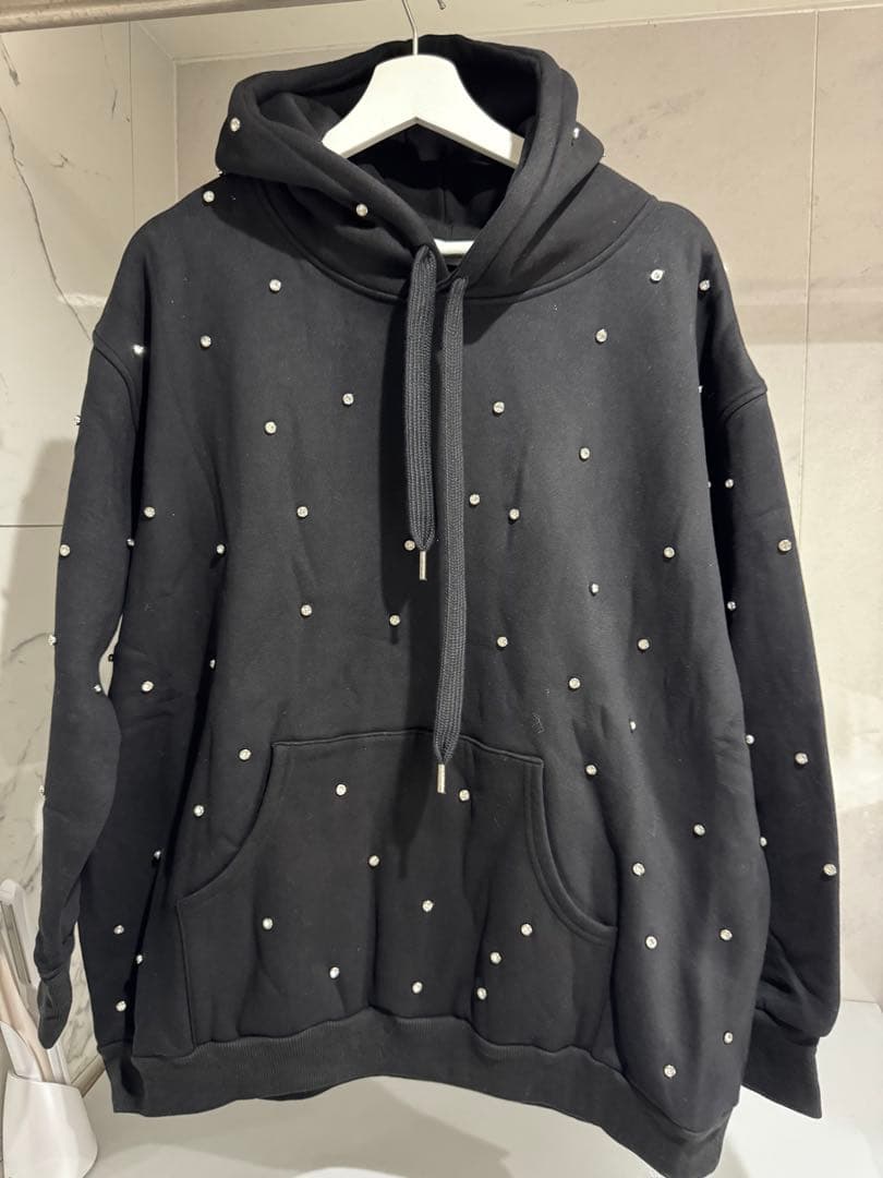 【新品未使用！】❤︎ダーリッチ❤︎ランダムビジューフーディ❣️ブラック